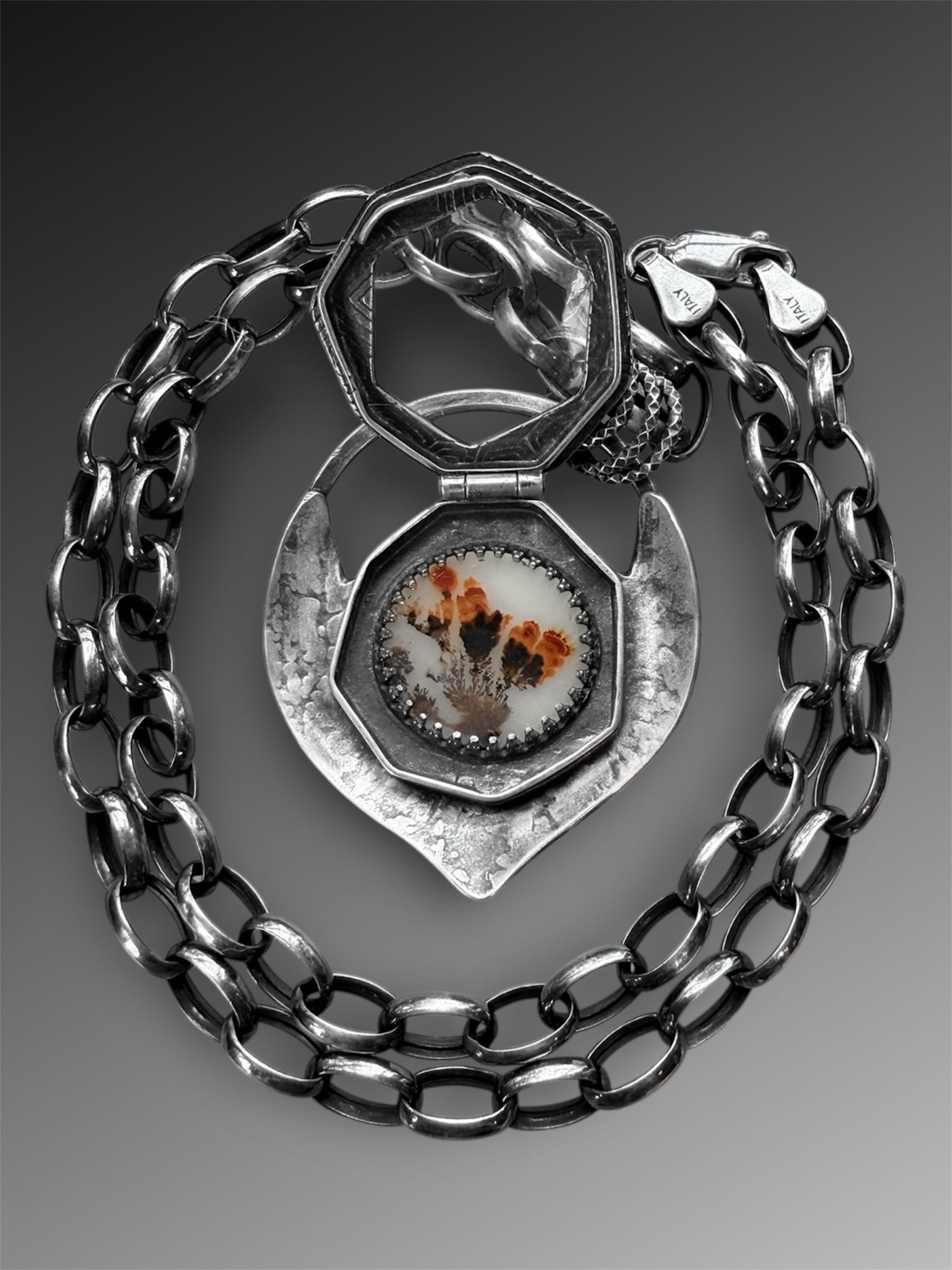Dendritic Agate Locket with Magnifying Himalayan Quartz