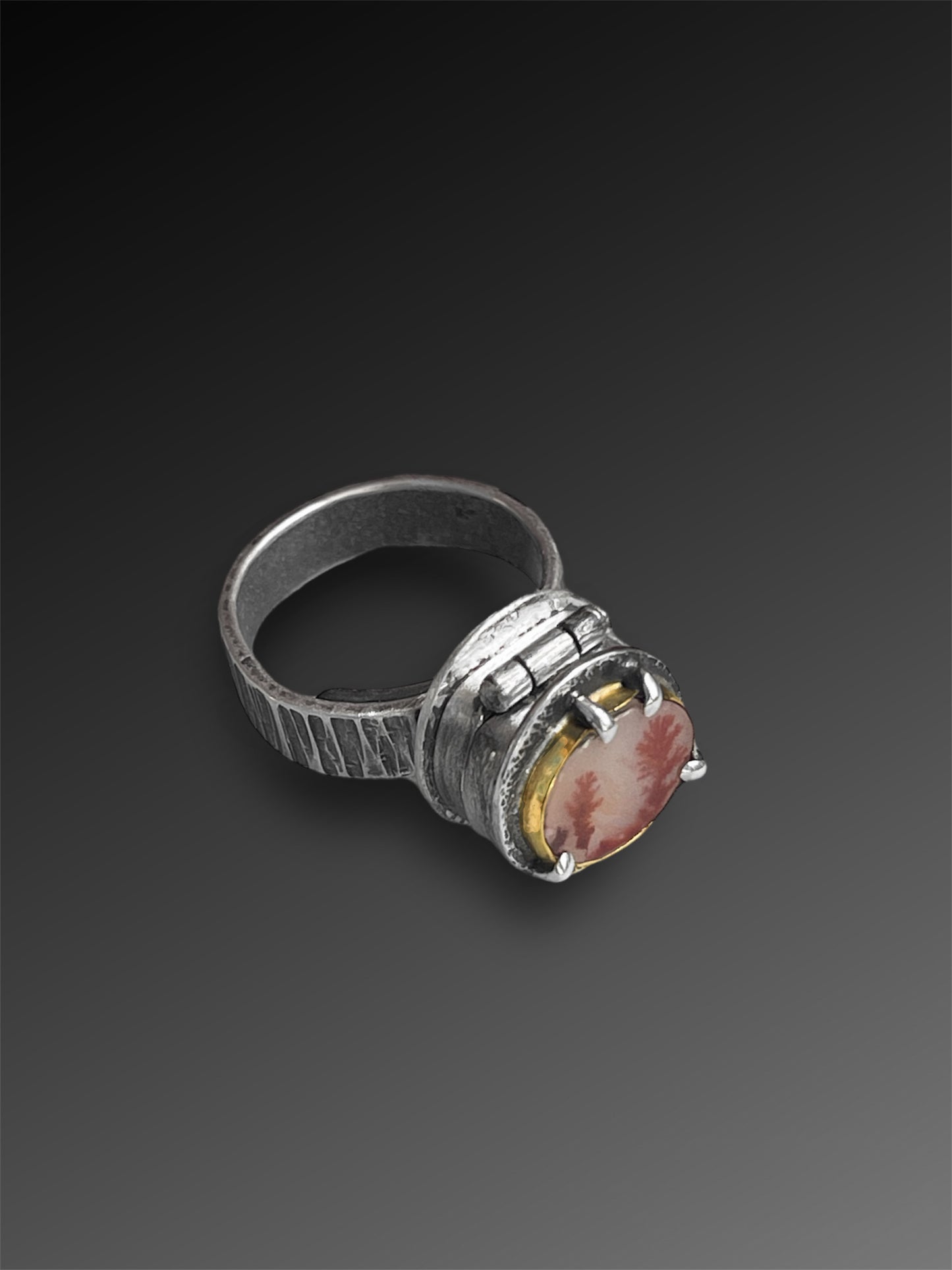 Adjustable Locket Ring with Orange Dendritic Agate and 18k Gold Bezel, Artisanal Silver Jewelry, Slow-Made Goods, Art Jewelry, Hand Fabricated Handmade Metalwork