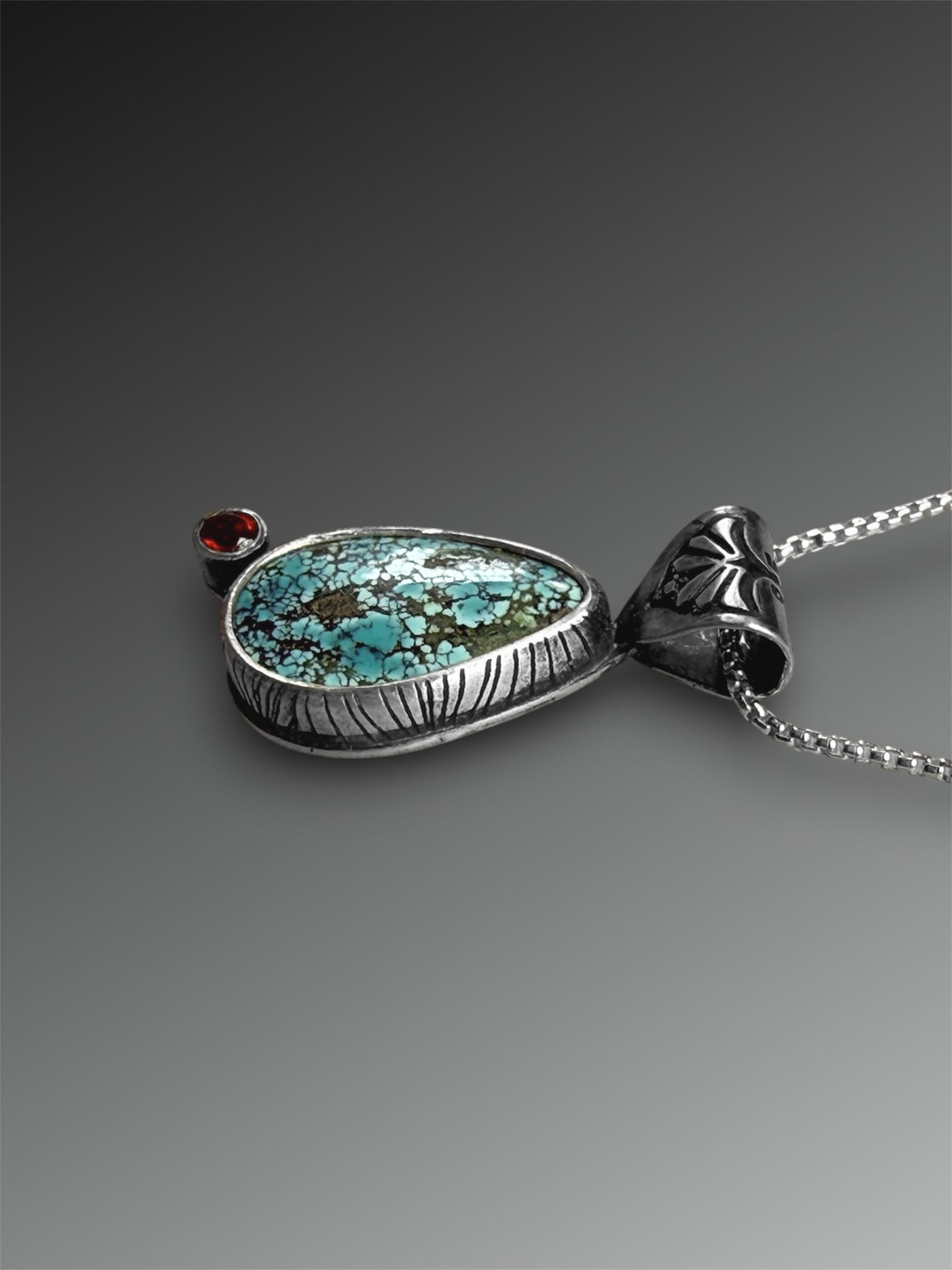 Hubei Turquoise Necklace with Garnet
