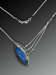Labradorite Split-Chain Necklace with Patterned Reverse