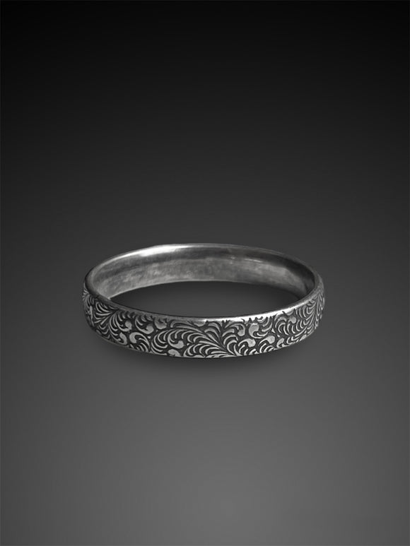 Elegant Sterling Silver Patterned Ring
